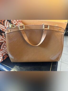 Louis Vuitton brea GM